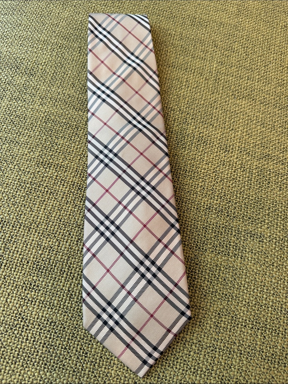 *Burberry Check Silk Tie Classic Beige Nova Check Tan Black Red Plaid